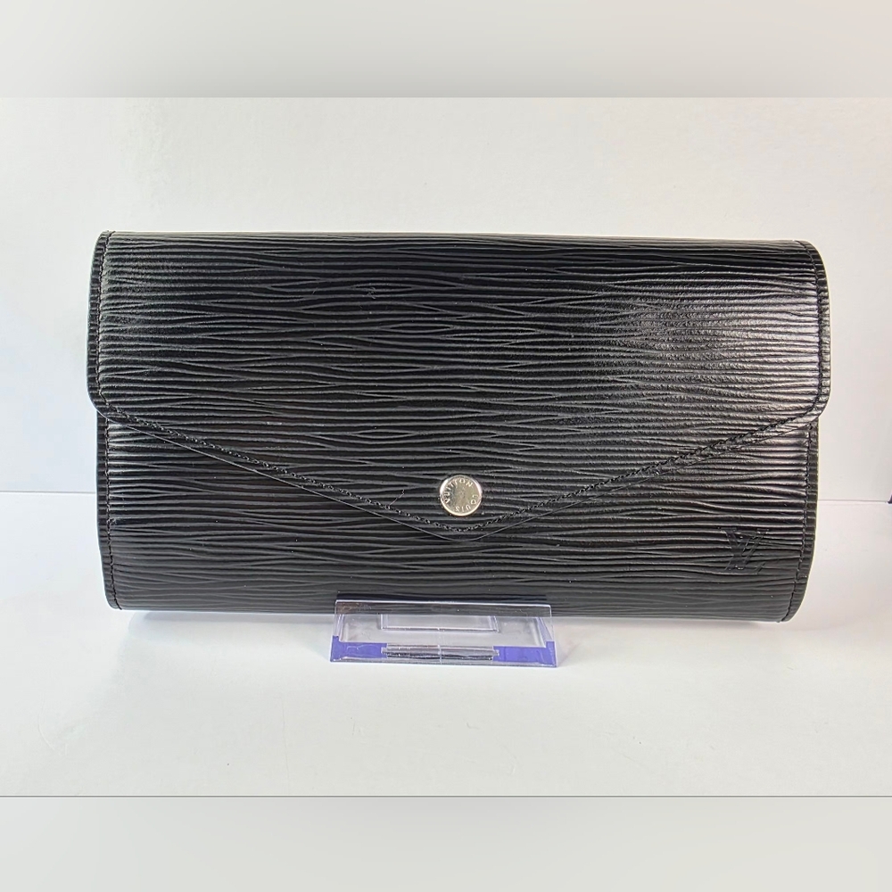 Louis Vuitton Black Epi Leather Sarah Wallet | Entrupy COA